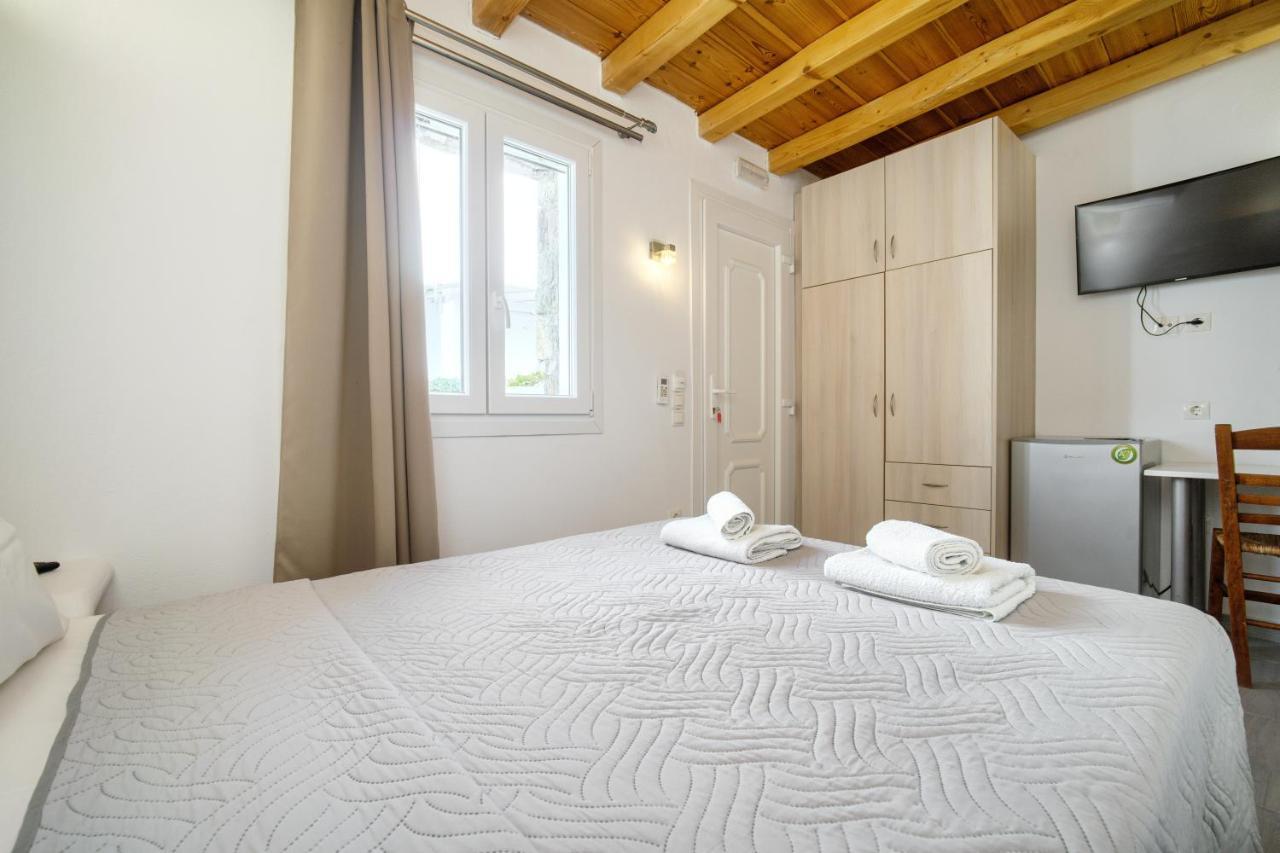 Anius Apartments Mykonos Town ภายนอก รูปภาพ