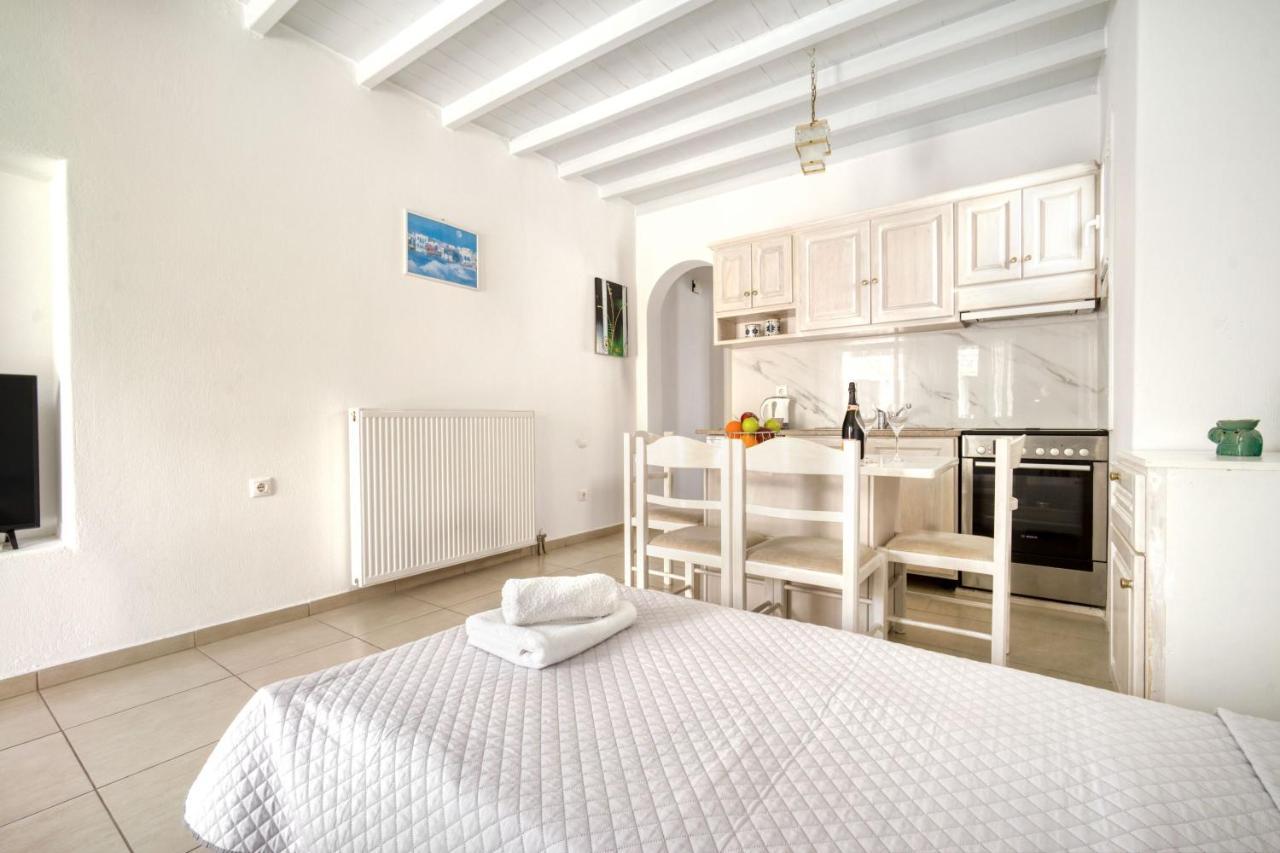 Anius Apartments Mykonos Town ภายนอก รูปภาพ
